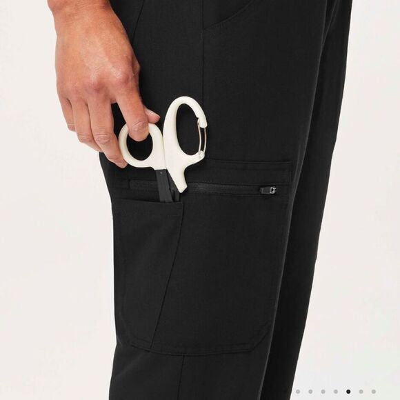 EXCELLENT CONDITION WOMEN’S SIZE SMALL FIGS DOWA GREEN SCRUB PANTS - Picture 11 of 14